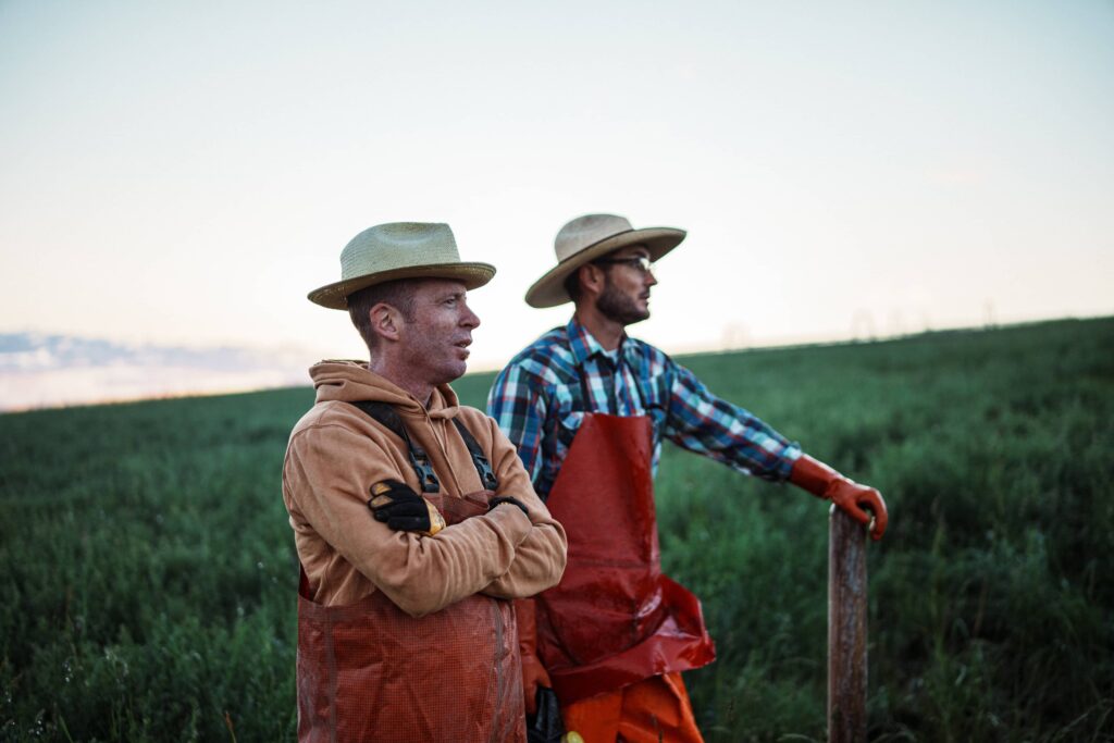 dos hombre lideres agricultura regenerativa latam